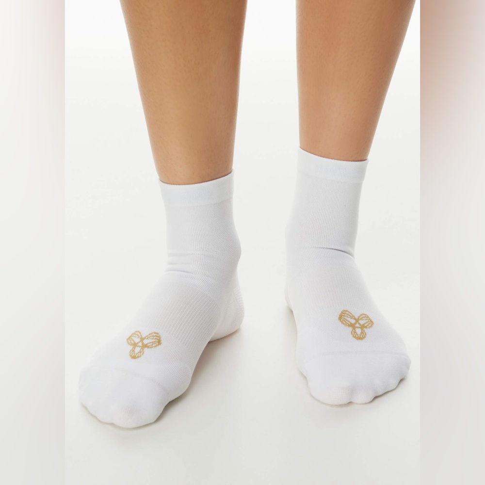 NWT Aritzia Train Ankle Sock - 3 pack - XS/S